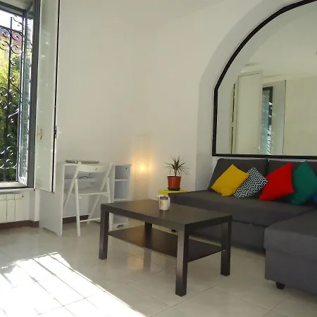 Homestay Private Bedroom With Private Bathroom Milan
